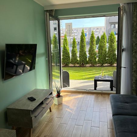 2 Tyskie Apartamenty Z Ogrodkiem ティヒ エクステリア 写真