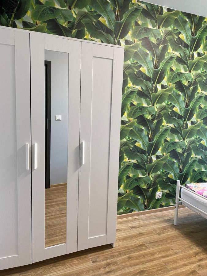 2 Tyskie Apartamenty Z Ogrodkiem ティヒ エクステリア 写真