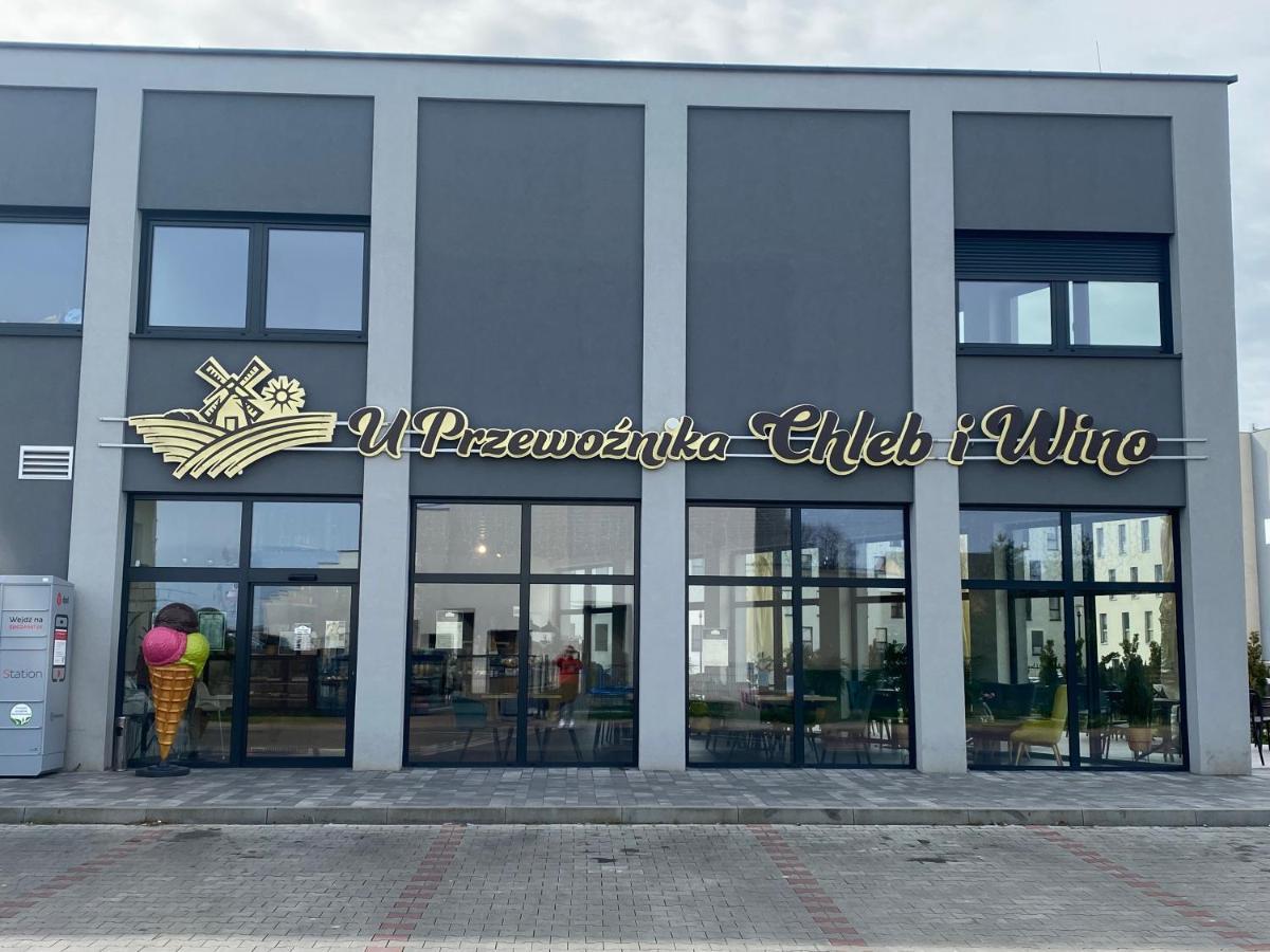 2 Tyskie Apartamenty Z Ogrodkiem ティヒ エクステリア 写真