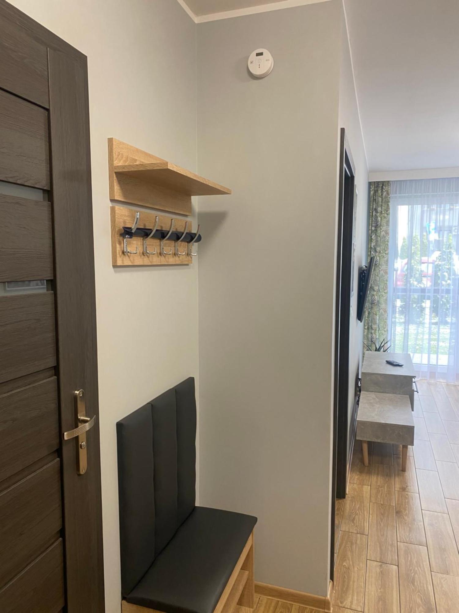 2 Tyskie Apartamenty Z Ogrodkiem ティヒ エクステリア 写真