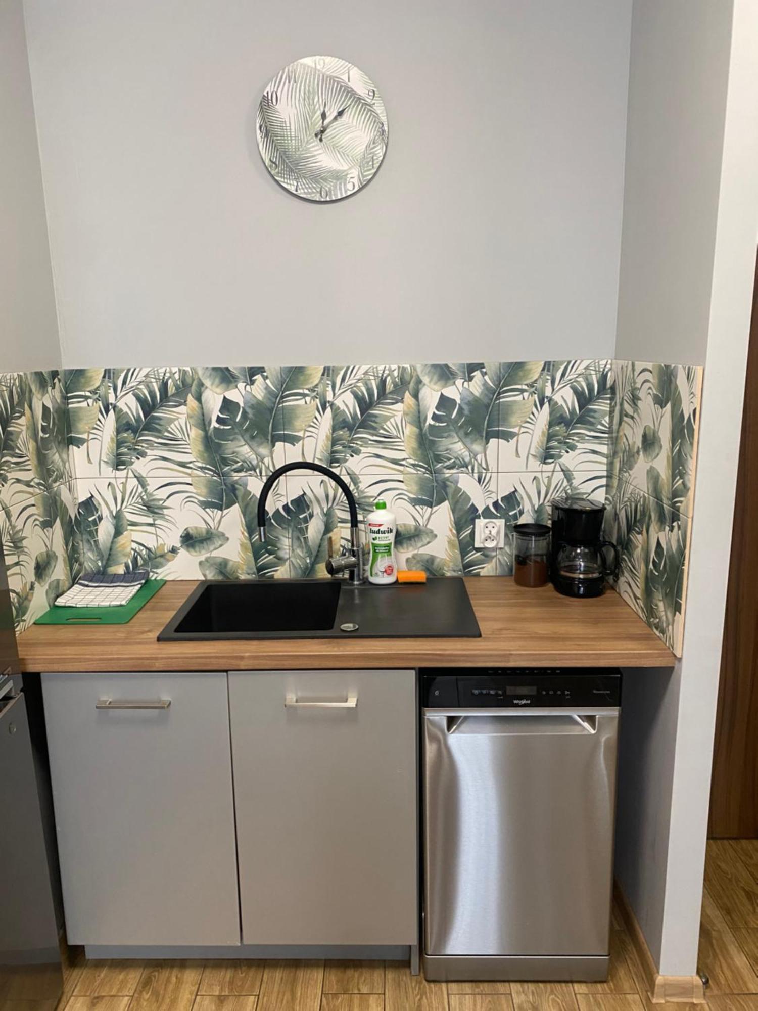 2 Tyskie Apartamenty Z Ogrodkiem ティヒ エクステリア 写真